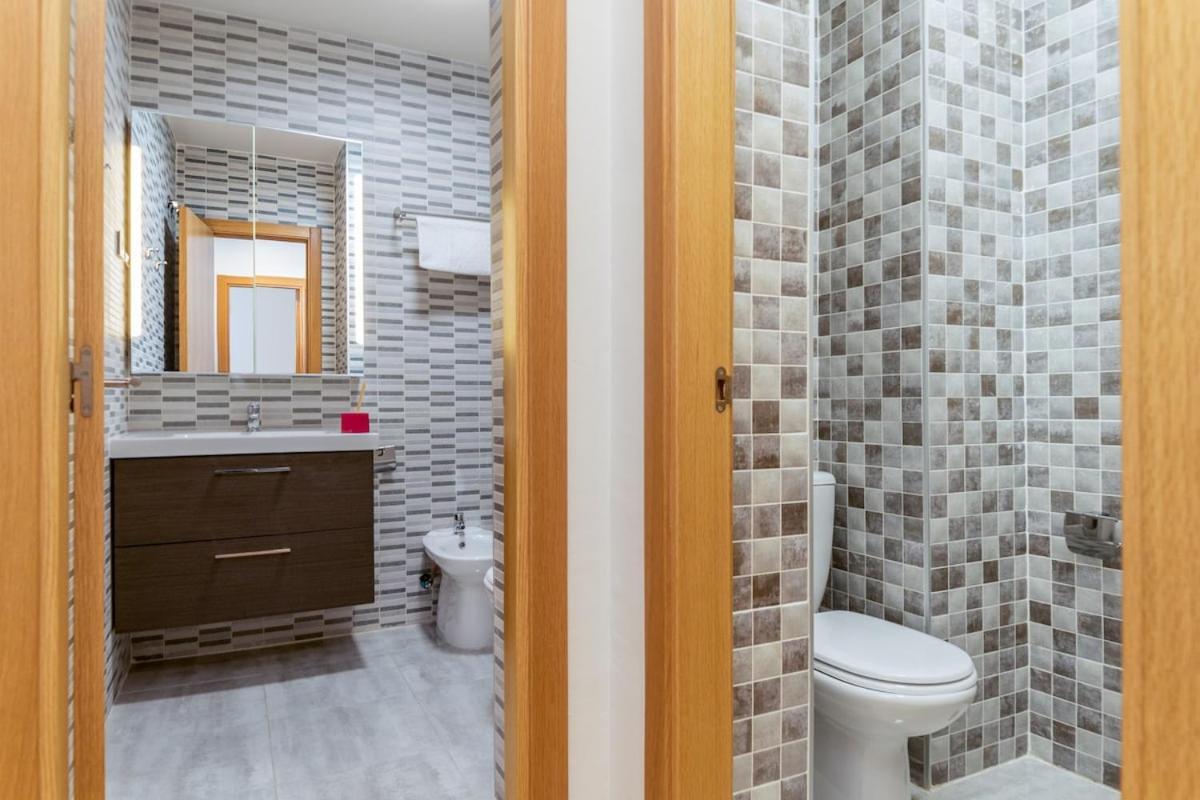 -malagasunapts- Modern Citycentre Pool&parking Appartement *